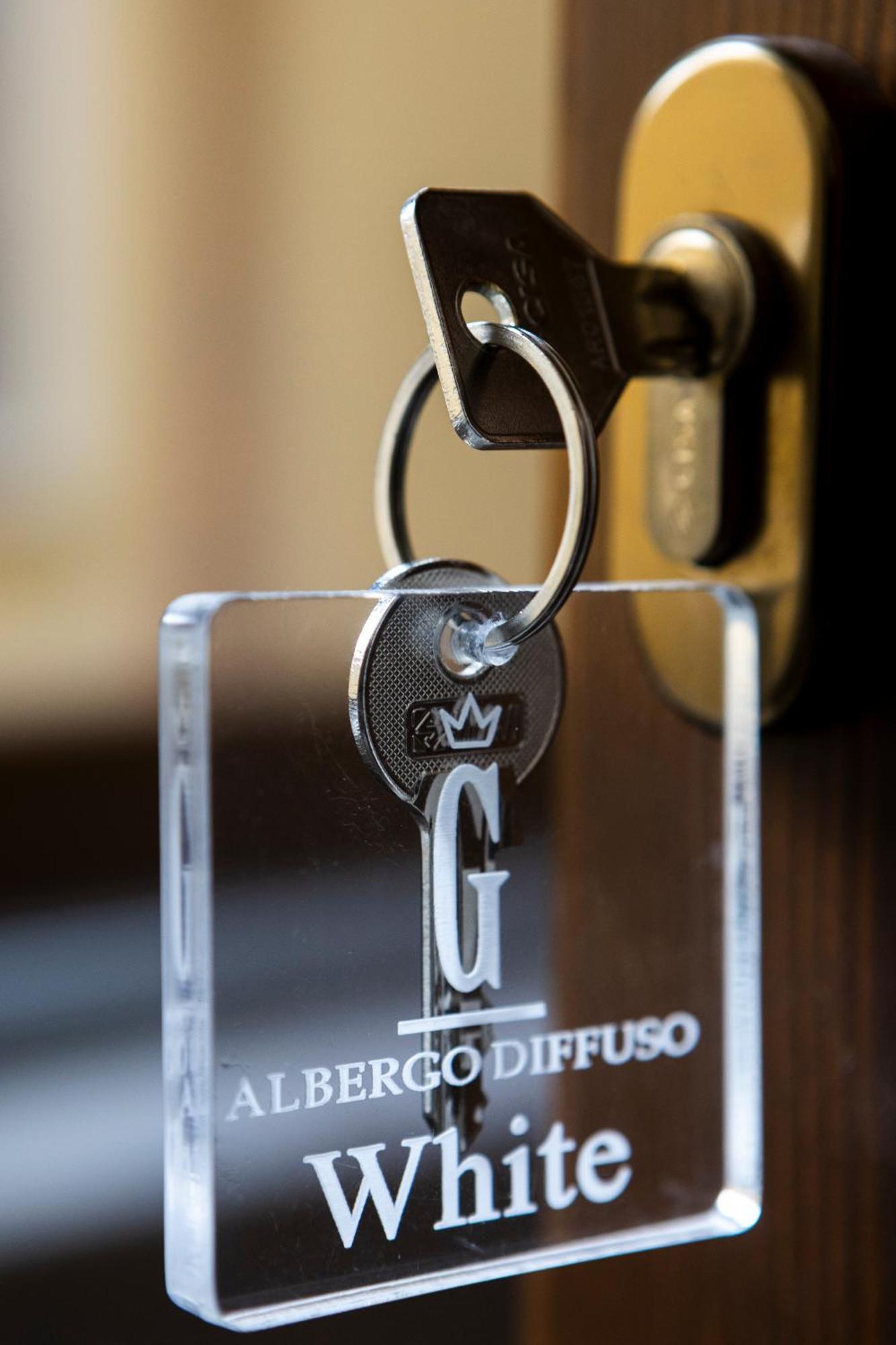 Ginevra Boutique Rooms - Palazzo Leosini - Residenze D'Epoca LʼAquila Exteriör bild