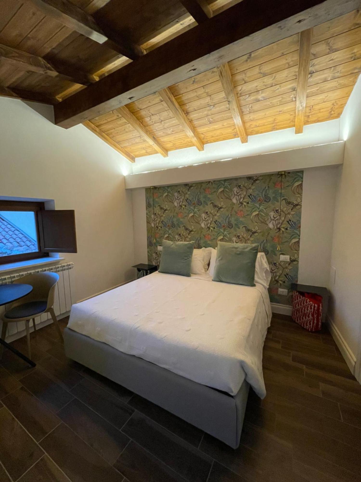 Ginevra Boutique Rooms - Palazzo Leosini - Residenze D'Epoca LʼAquila Exteriör bild