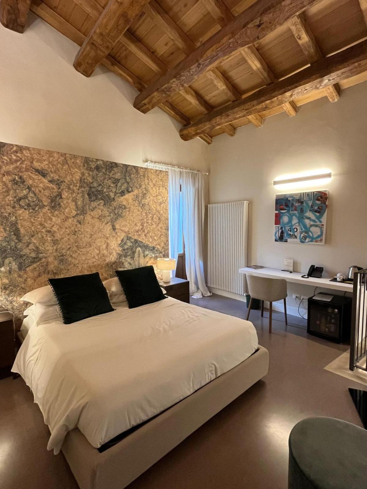 Ginevra Boutique Rooms - Palazzo Leosini - Residenze D'Epoca LʼAquila Exteriör bild