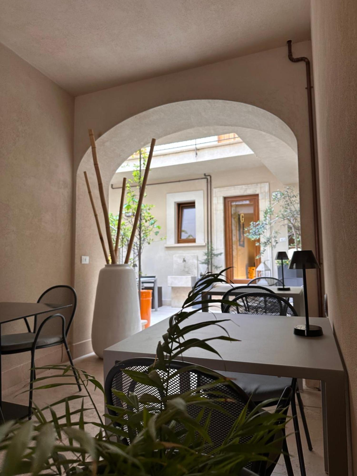 Ginevra Boutique Rooms - Palazzo Leosini - Residenze D'Epoca LʼAquila Exteriör bild